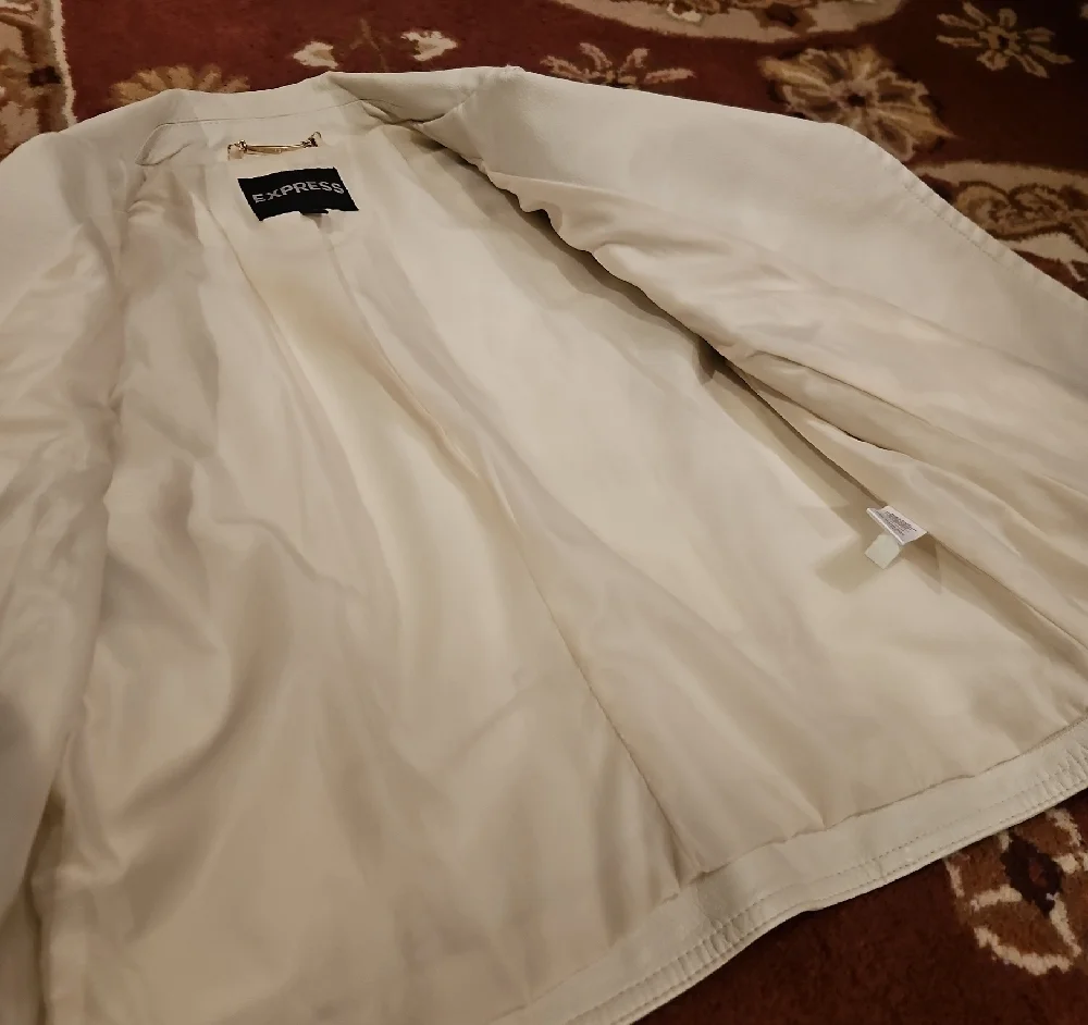 Express Women's Off-White Leather Jacket - Picture 7 of 7